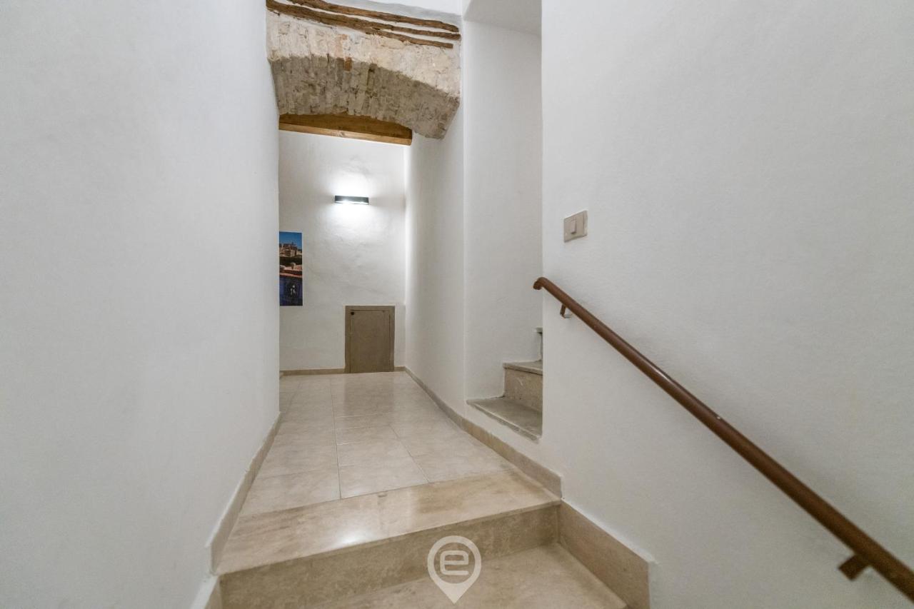 73 E 74 Apartment Cagliari